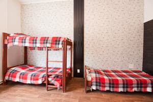 Хостел Центр . Місце у загальному 4-місному номері  10