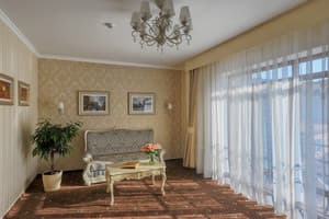 Готель Fenix Town. Люкс двомісний  1