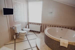 Франція 13