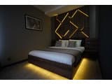 HIDE PARK HOTEL 21