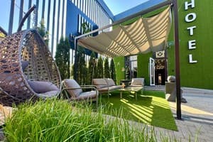 HIDE PARK HOTEL 1