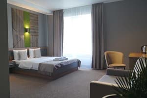 HIDE PARK HOTEL 18