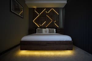 Готельно-ресторанний комплекс HIDE PARK HOTEL. Люкс 4-місний  4