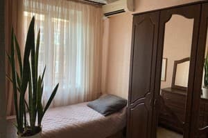 Lux Apartments ул. Архитектора Артынова 1