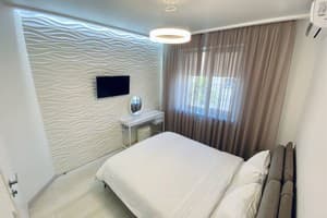 Квартира СВЕТ ЕСТЬ ВСЕГДА!
Лучшая трёхкомнатная квартира в центре. Апартаменты двухместный  12