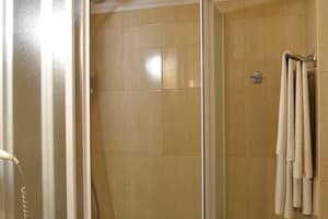 Міні-готель Страйк. Стандарт двомісний з окремим входом 2