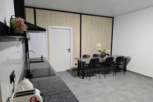 Хостел Trend House Hostel. Место в мужском 18-местном номере  14