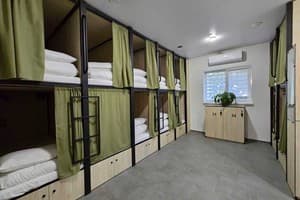 Хостел Trend House Hostel. Місце у чоловічому 18-місному номері  2