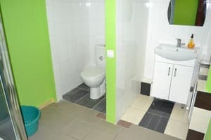 Хостел Vip Hostel. Місце у загальному 8-місному номері  8