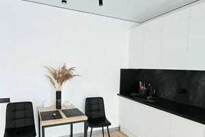 на Миколаївській 5