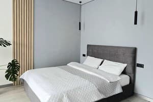 на Миколаївській 9